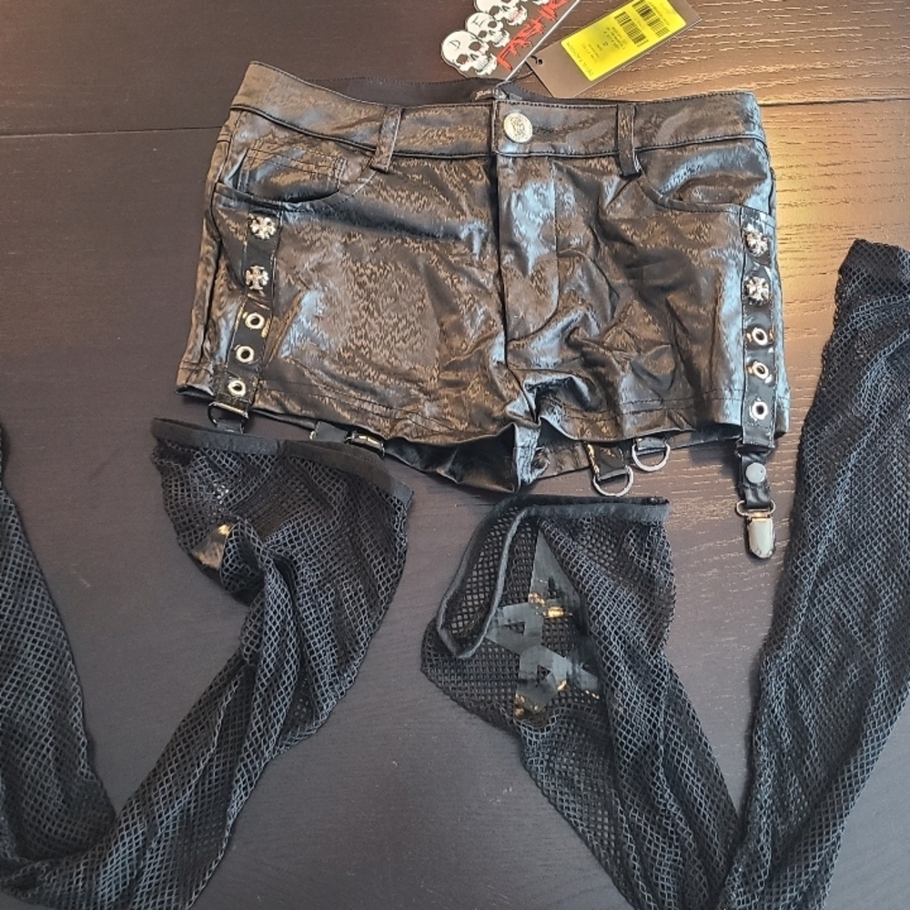 NWT Devil Fashion Pentagram Garter Faux Leather Hot Pants with Fishnets, Small - Picture 7 of 15